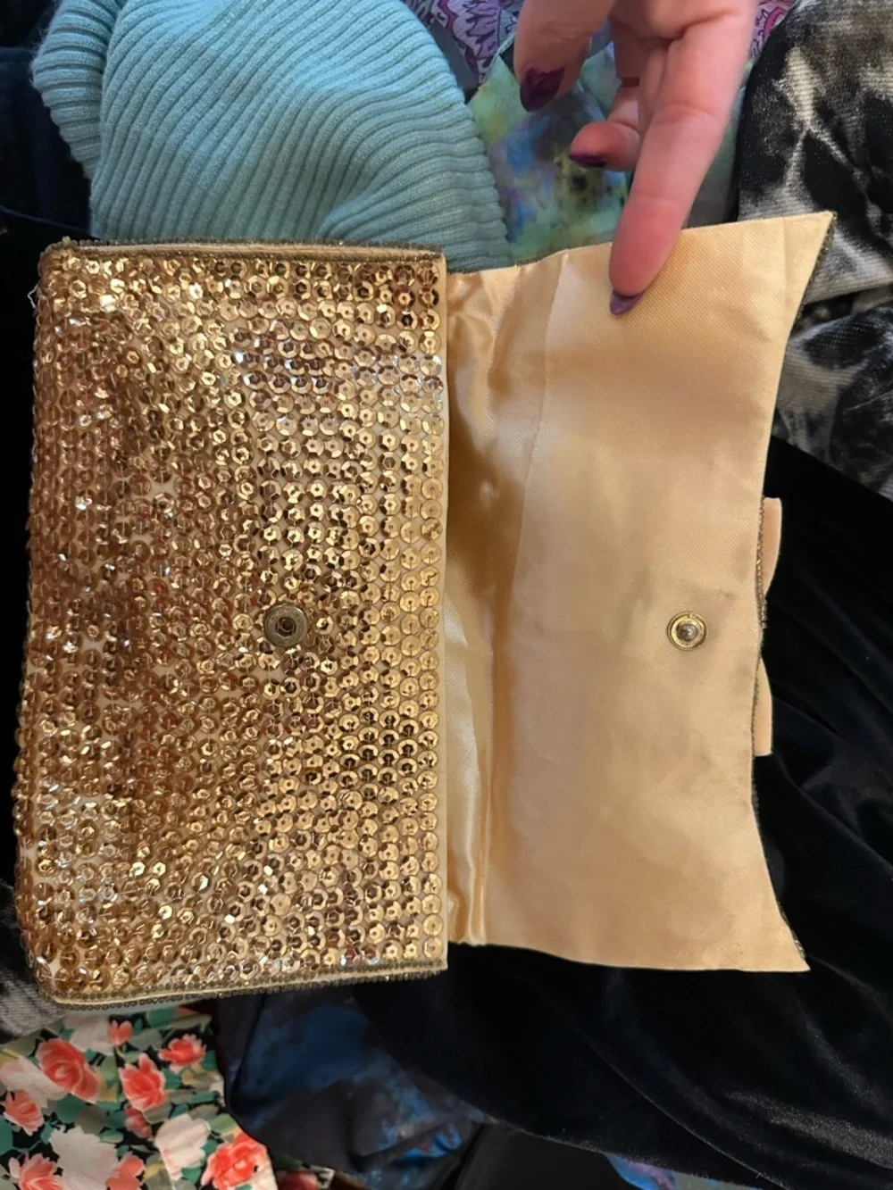 Vintage 80’s/90’s Gold Sequin Clutch with Round Coin Purse Set- Gold